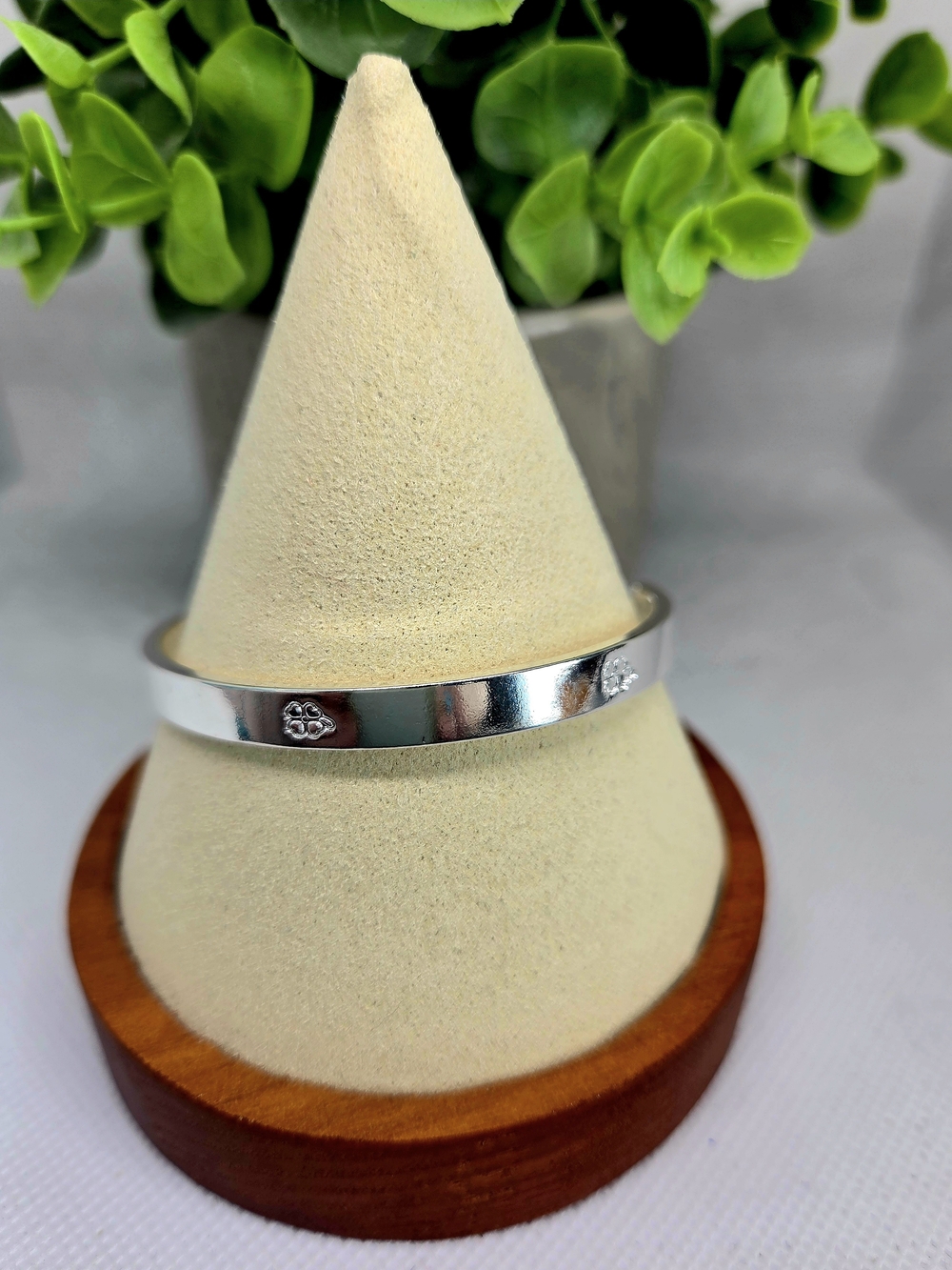 Sterling Silver Floral Accent Bangle Bracelet